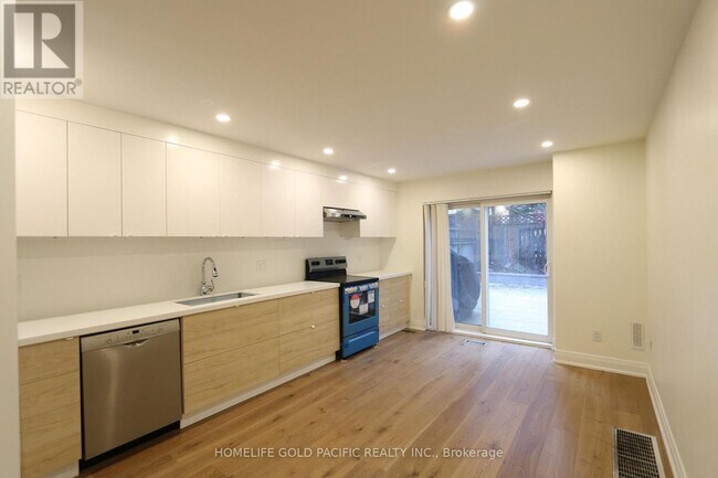 property at 30 A McGill St