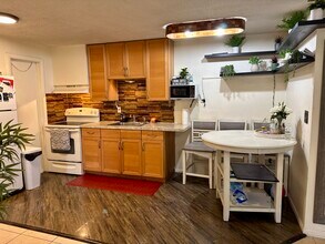 239 Morningside Ave, Unit 1 in Cliffside Park, NJ - Building Photo - Building Photo