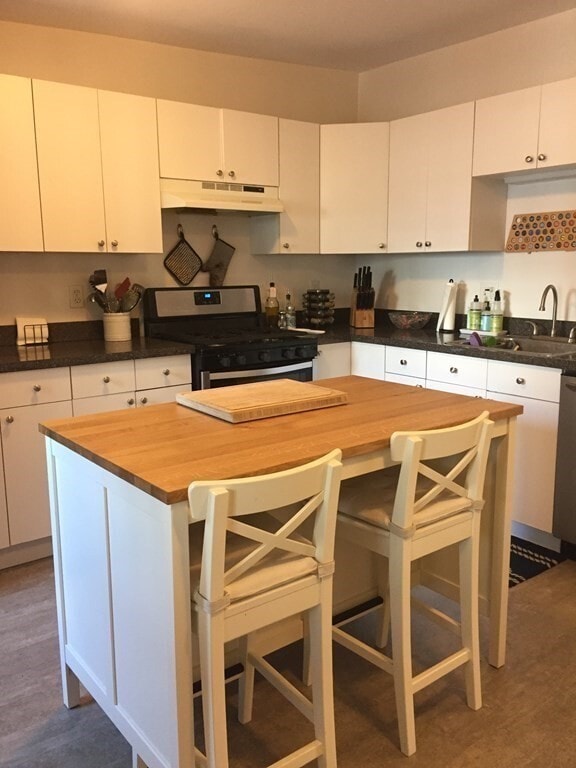 property at 652 Dorchester Ave