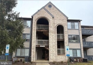5115C Aberdeen Dr in Mount Laurel, NJ - Building Photo - Building Photo