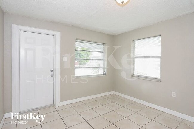 2161 NW 97th St in Miami, FL - Building Photo - Building Photo