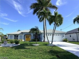 2823 SW 39th Terrace in Cape Coral, FL - Building Photo