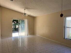 2131 Rj Cir in Kissimmee, FL - Building Photo - Building Photo