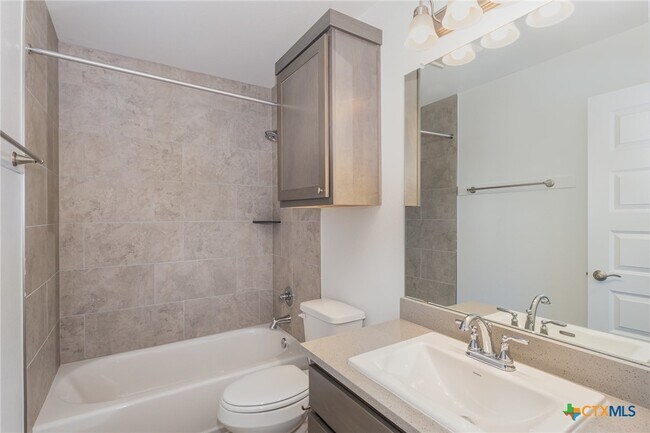 1300 Black Locust Drive West in Pflugerville, TX - Building Photo - Building Photo