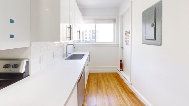 287 Dorchester St, Unit 3 in Boston, MA - Foto de edificio - Building Photo
