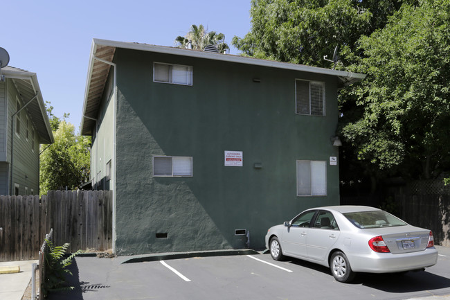 2607-2609 Q St in Sacramento, CA - Foto de edificio - Building Photo