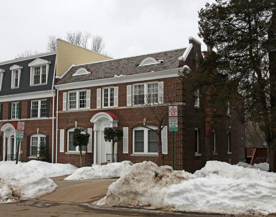 4005 Davis Pl NW in Washington, DC - Building Photo