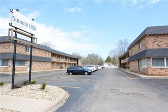 Summit Apartments in Decatur, IL - Building Photo - Building Photo