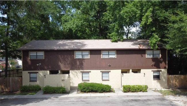 property at 915 SW 61st St