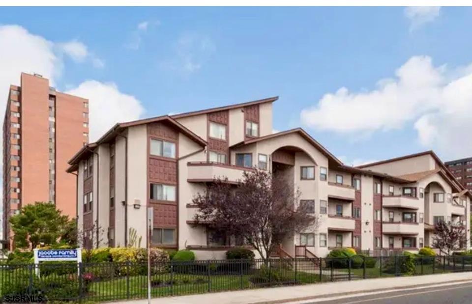 1444 Mediterranean Ave in Atlantic City, NJ - Building Photo