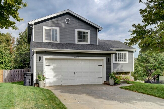 17904 Karen Cir in Omaha, NE - Building Photo - Building Photo