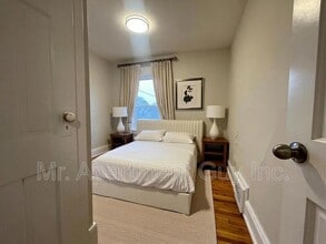 12 Carrick Ave in Hamilton, ON - Building Photo - Building Photo