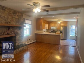 5527 Grandin Rd Ext in Cave Spring, VA - Building Photo - Building Photo