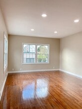 309 Perrin Pl in Council Bluffs, IA - Building Photo - Building Photo