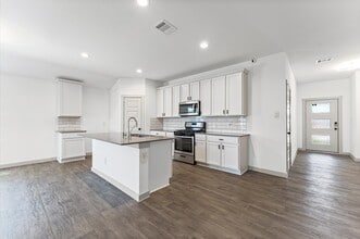 14706 Sweetwater Dr in Cove, TX - Building Photo - Building Photo
