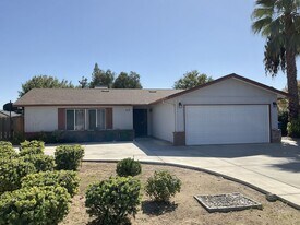 628 W Euclid Ave in Clovis, CA - Building Photo