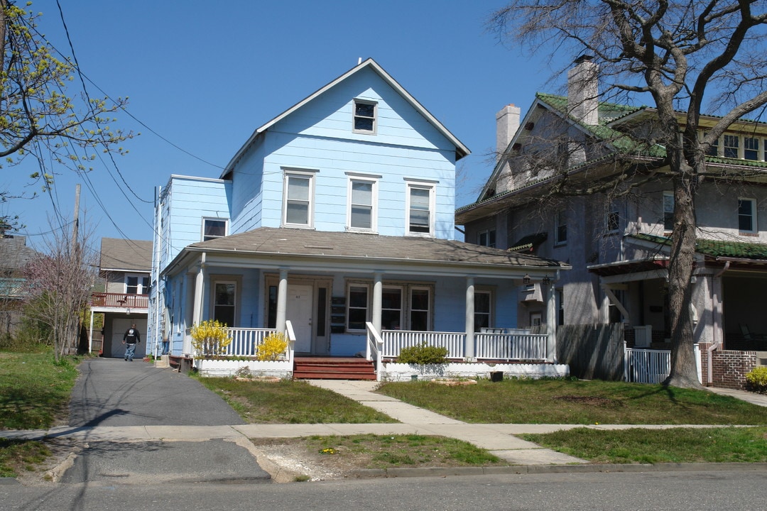 411 2nd Ave in Asbury Park, NJ - Foto de edificio