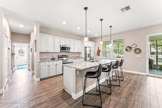 1641 Earlham Ave NW in Palm Bay, FL - Building Photo - Building Photo