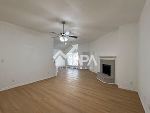 6019 Mountain Meadow in San Antonio, TX - Building Photo - Building Photo