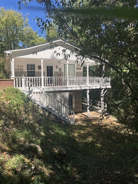 property at 470 Askin Ln
