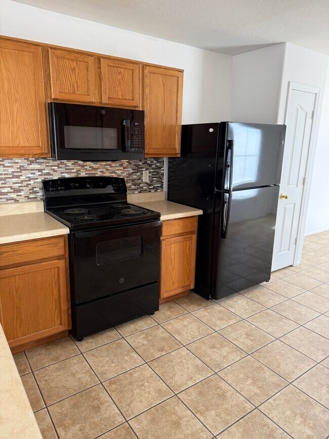 21338 Keystone Dr in Maricopa, AZ - Building Photo - Building Photo