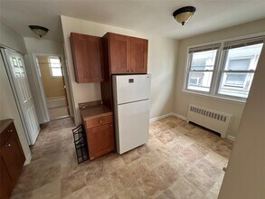 619 E Broadway in Long Beach, NY - Building Photo - Building Photo
