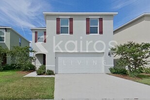 32133 Katelin Cir in Leesburg, FL - Building Photo