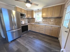 75 Meech Rd in Middletown, CT - Building Photo - Building Photo