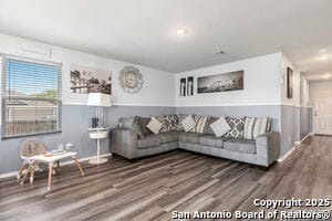 5762 Sunset Vis in San Antonio, TX - Building Photo - Building Photo