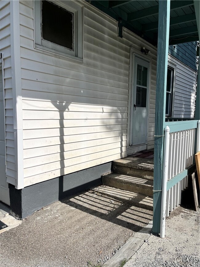 1651 Howard Ave in Utica, NY - Building Photo - Building Photo