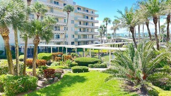 2020 N Atlantic Ave in Cocoa Beach, FL - Building Photo