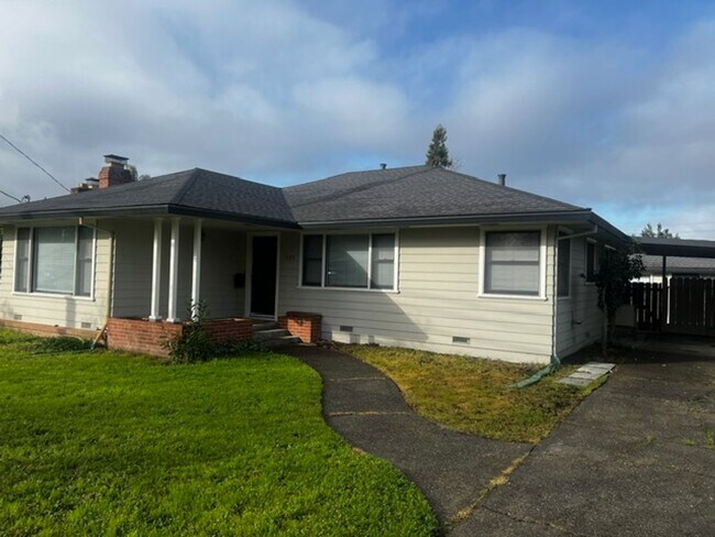 305 Jean Dr in Santa Rosa, CA - Building Photo - Building Photo