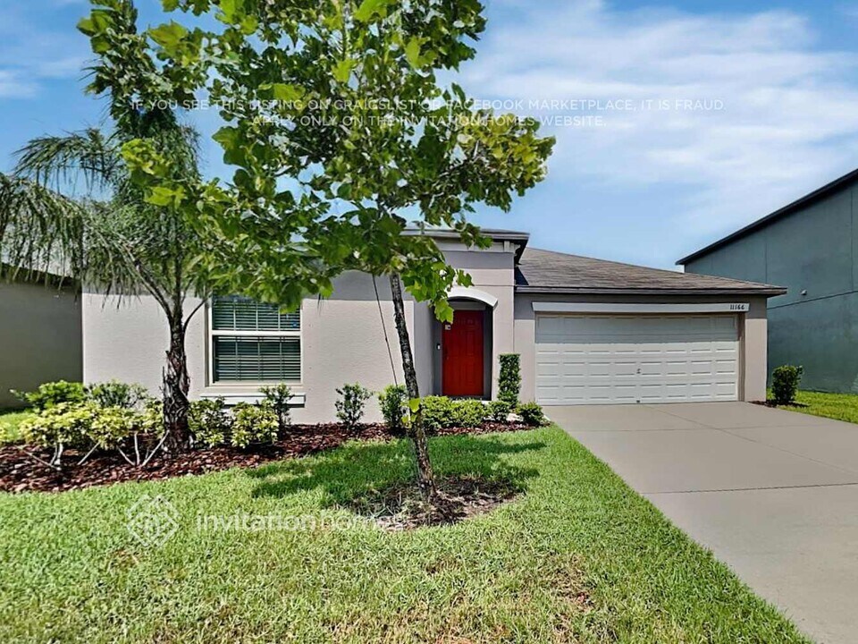 11166 Riley Pines Cir in Gibsonton, FL - Foto de edificio