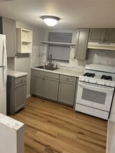 13-55-55 Eggert Pl in Queens, NY - Building Photo - Building Photo