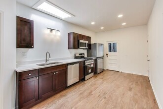 1424 Lake St, Unit 1 in Evanston, IL - Foto de edificio - Building Photo