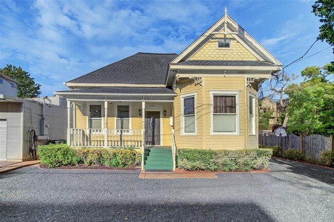property at 252 Malone St