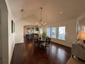 4057 W 7th St in Fort Worth, TX - Foto de edificio - Building Photo