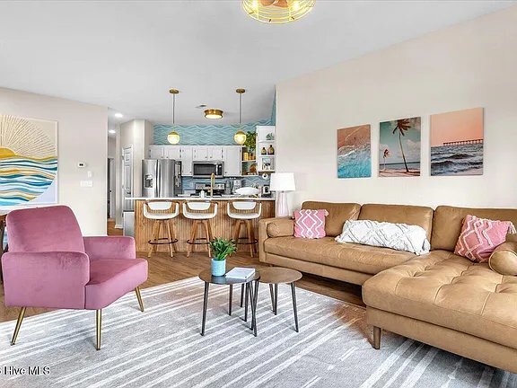 property at 219 Kings Trail