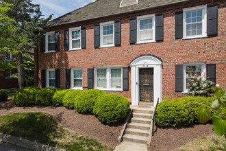 Fairfax Village Condominiums in Washington, DC - Building Photo - Building Photo