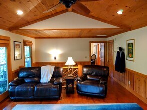 386 Arbor Dr in Lakemont, GA - Building Photo - Building Photo