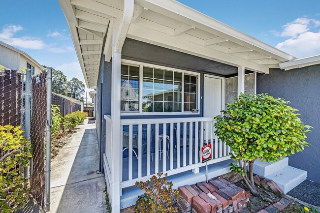 property at 3042 Maple Ave