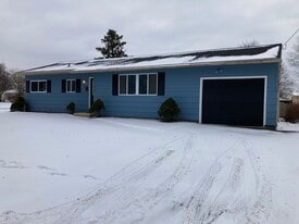 43 Eagan Blvd in Rochester, NY - Building Photo