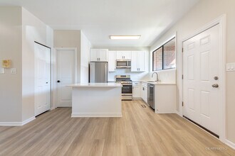 901 S Racine Ave in Chicago, IL - Building Photo - Building Photo