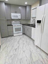 2507 Dale Creek Dr NW in Atlanta, GA - Building Photo - Building Photo