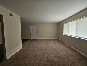 1101 Menlo Dr in Columbia, SC - Building Photo - Building Photo