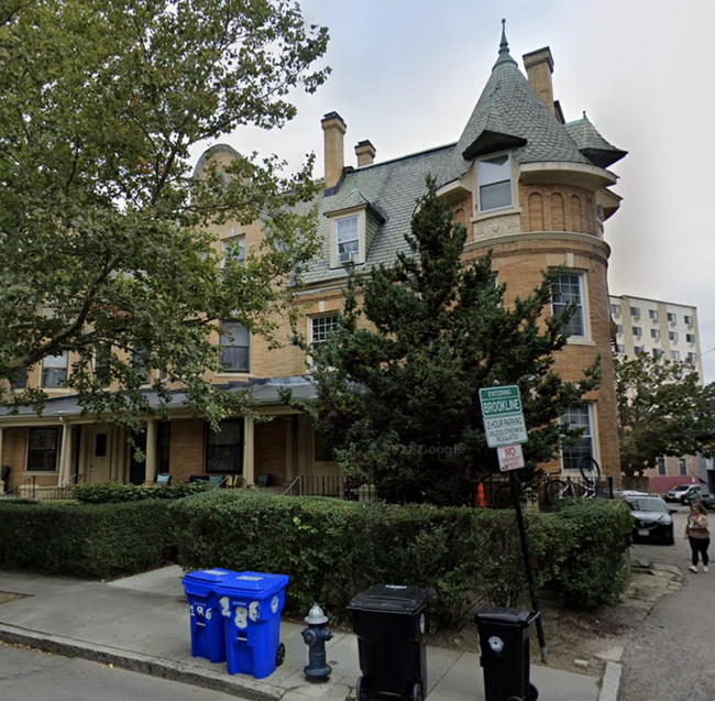 186 Naples Rd, Unit 2