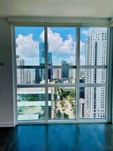951 Brickell Ave, Unit 3211 in Miami, FL - Building Photo - Building Photo
