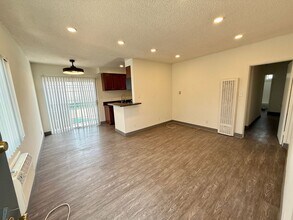 12236 Pacific Ave, Unit 11 in Los Angeles, CA - Building Photo - Building Photo