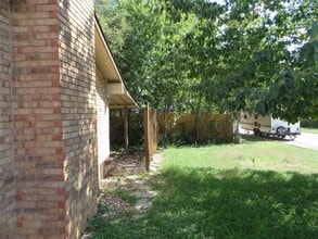 812 Ranch Rd in Georgetown, TX - Foto de edificio - Building Photo