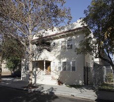 4363 Lockwood Ave in Los Angeles, CA - Building Photo
